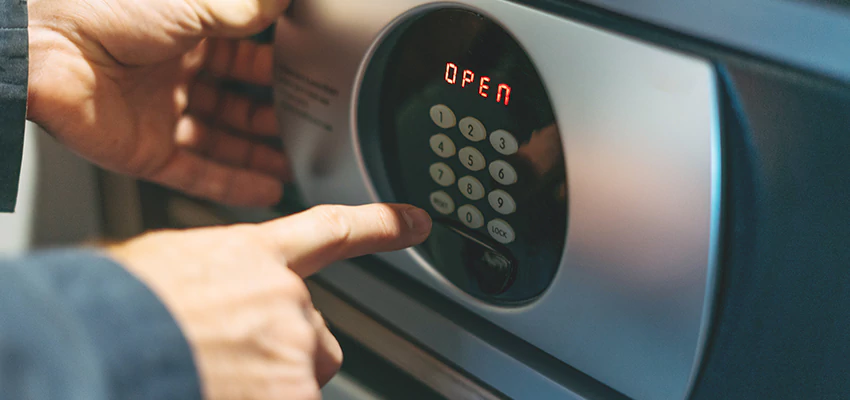 Cash Safe Openers in Fowler, California
