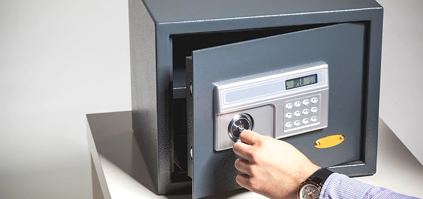 Jewelry Safe Unlocking Service in Fowler, California