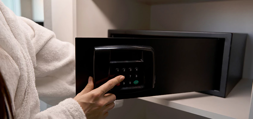 Safe Unlocking Service Company in Fowler, California