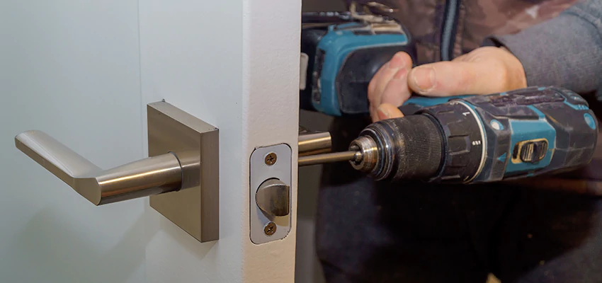Broken Door Handle Lock Repair in Fowler, California