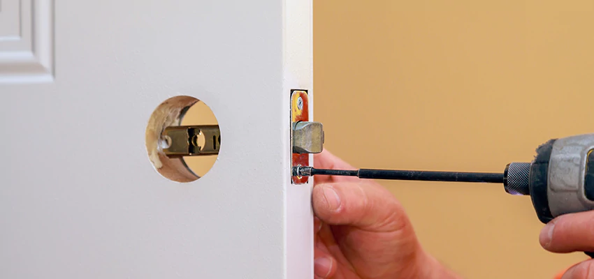 Stuck Door Knobs Repair in Fowler, CA
